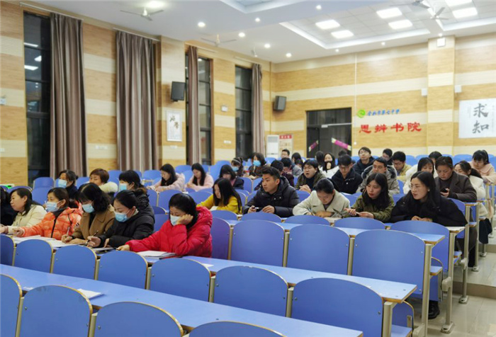 高二級部：齊抓共管聚合力，共創(chuàng)育人“家”氛圍(圖2)