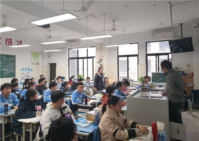 學(xué)生發(fā)展指導(dǎo)中心：生涯規(guī)劃照前程，志愿選擇添光明(圖2)