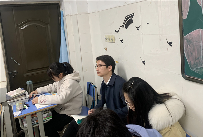 高二級(jí)部：推門聽課日日新，教研相長節(jié)節(jié)高(圖10)