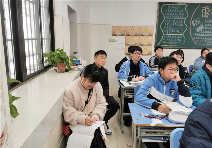 高二級(jí)部：推門聽課日日新，教研相長節(jié)節(jié)高(圖11)
