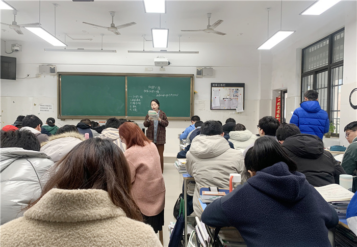 高二級(jí)部：推門聽課日日新，教研相長節(jié)節(jié)高(圖5)