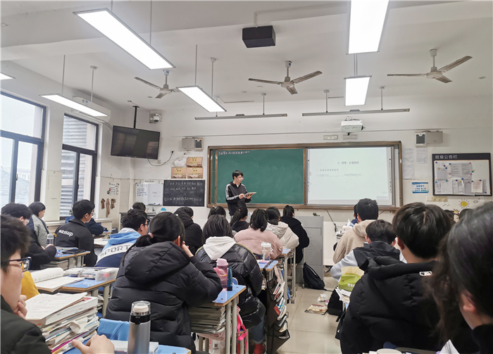 高二級(jí)部：推門聽課日日新，教研相長節(jié)節(jié)高(圖6)