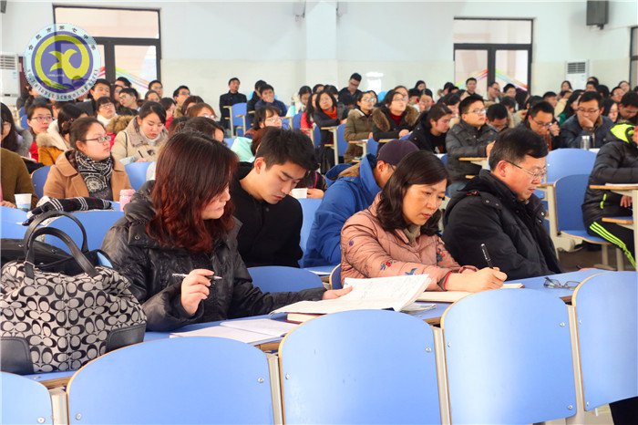 看新任教師風(fēng)采，觀解讀名畫課堂(圖3)