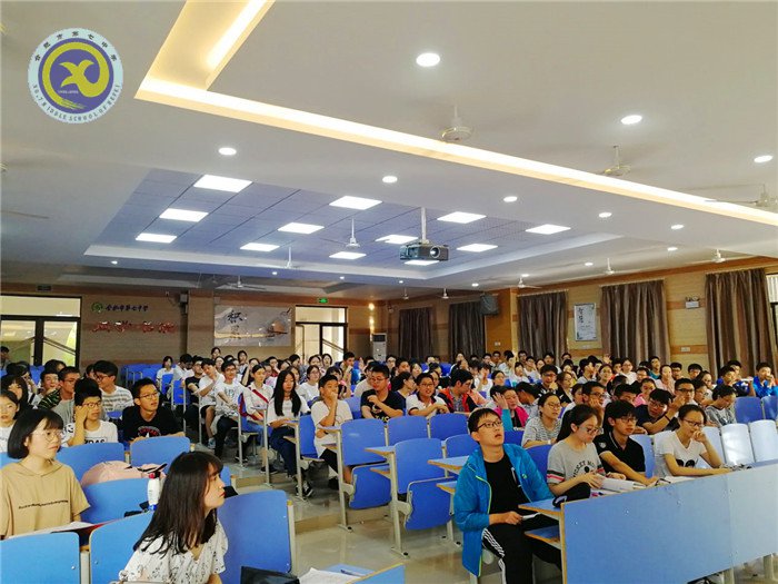 唇槍舌戰(zhàn)辯真理，意氣風(fēng)發(fā)展風(fēng)采(圖1)