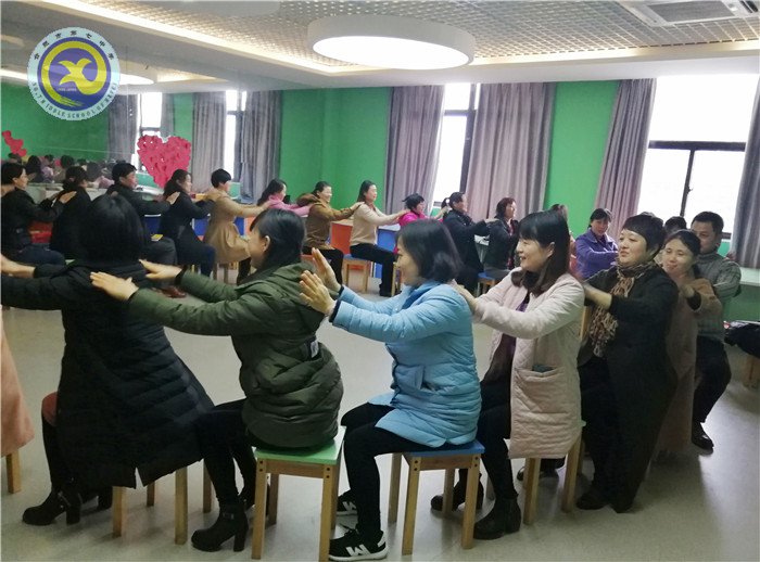關(guān)注學生 做內(nèi)心強大的育人者(圖3)