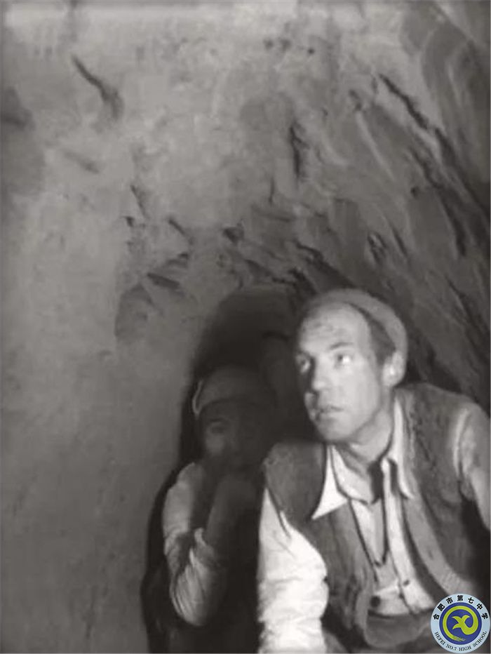 △1944年，美軍延安觀察組的杜倫上尉到冀中根據(jù)地考察。.jpg