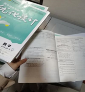 凝心聚力抓常規(guī)，嚴(yán)勤求實促成長——學(xué)生作業(yè)檢查(圖4)
