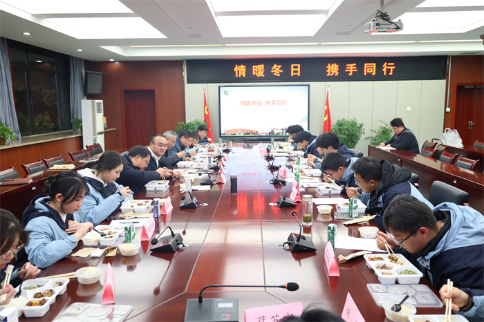 合肥七中高二年級(jí)“校長(zhǎng)有約”晚餐會(huì)(圖1)