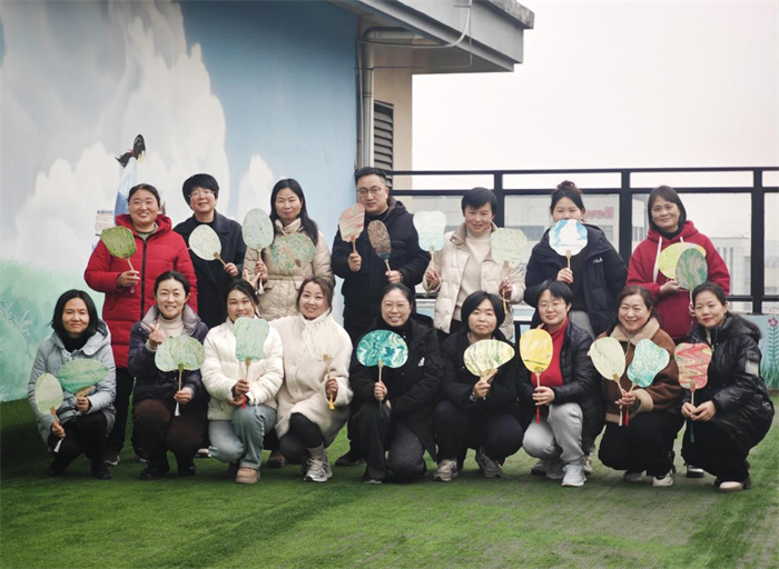 合肥七中舉行第54期家長(zhǎng)讀書(shū)會(huì)暨學(xué)期總結(jié)表彰會(huì)3.jpg