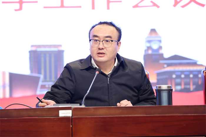 合肥七中召開2024 - 2025 學(xué)年第二學(xué)期開學(xué)工作會(huì)議(圖7)
