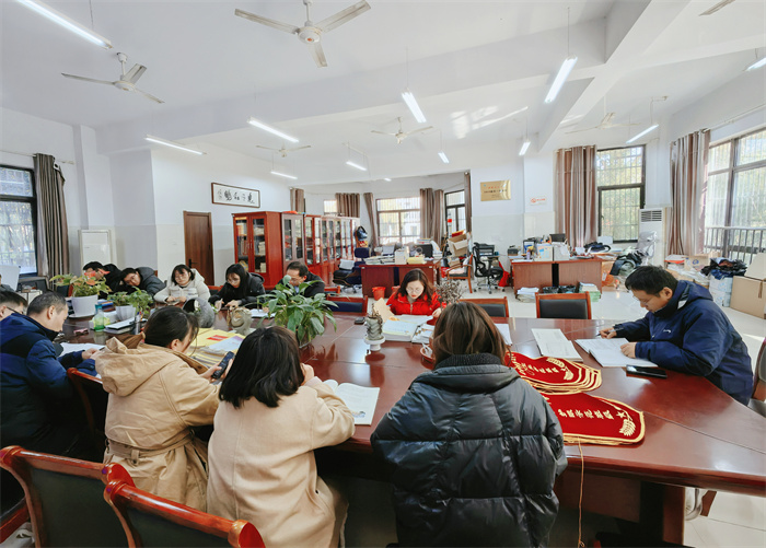 合肥七中高二年級(jí)召開(kāi)備課組長(zhǎng)、組團(tuán)長(zhǎng)工作會(huì)議(圖2)