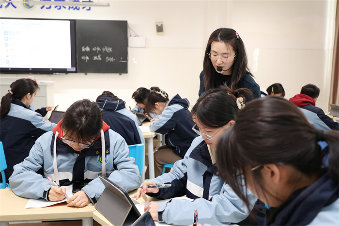 合肥七中智慧語文示范課引領教學新方向(圖2)