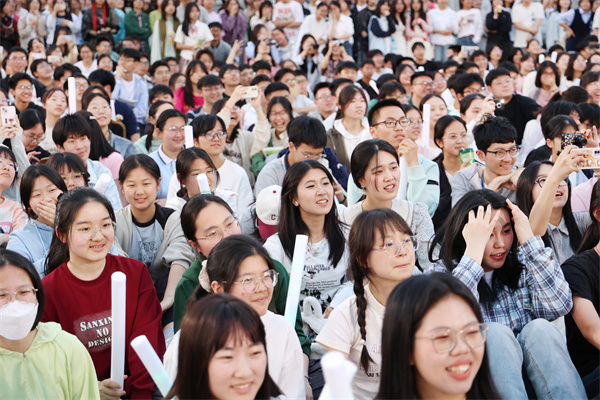 當(dāng)音樂(lè)撞上薔薇季！合肥七中帶你解鎖春日演唱會(huì)(圖4)